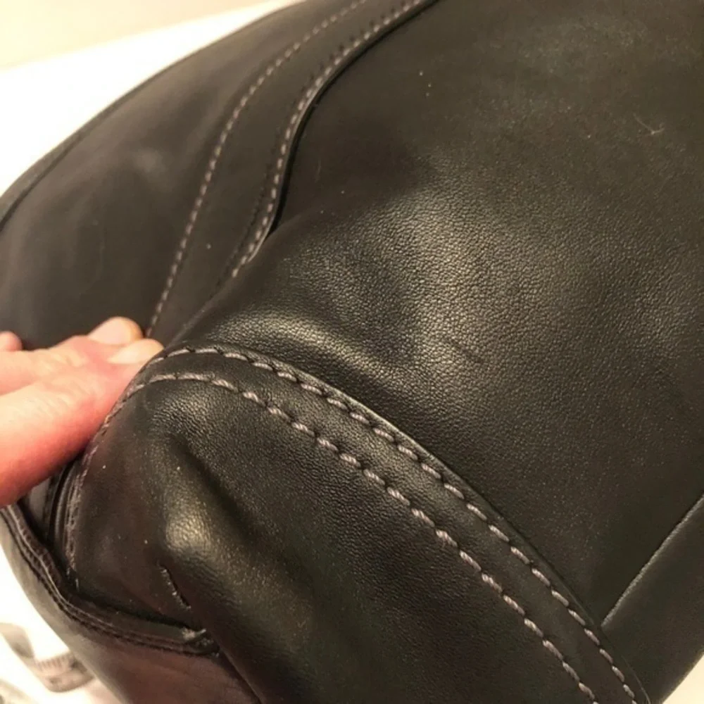 Coach black leather Hampton tote bag soho buckle